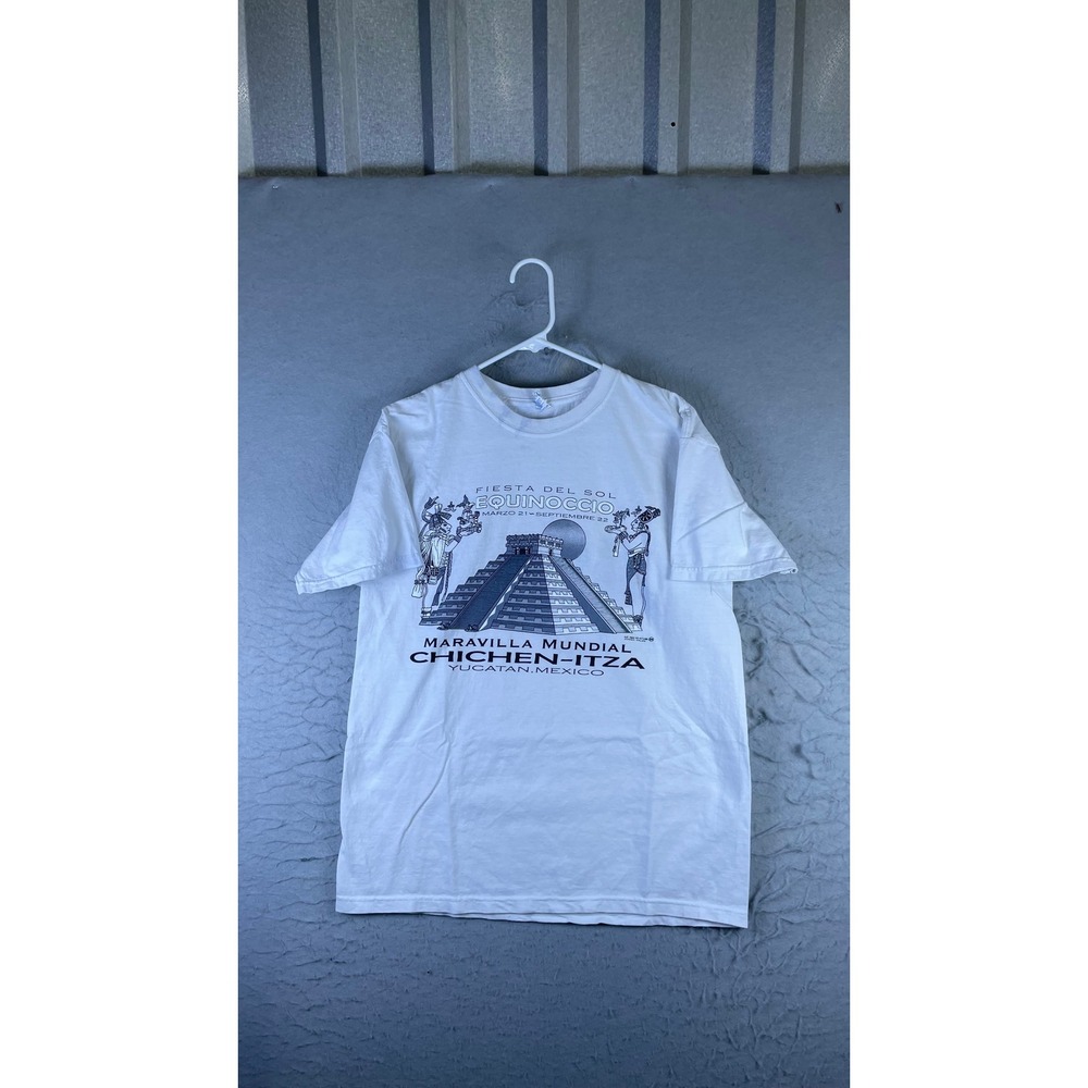 M&O Knits Chichen-Itza T-Shirt Mens M White Good Graphic Mexico Souvenir
